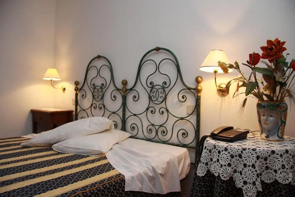 **  Taormina Garden Hotel Italy